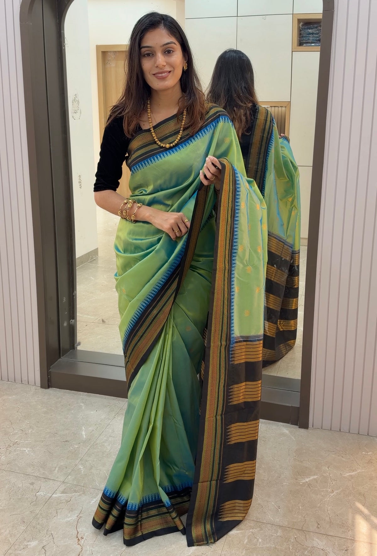 IP009 Tana Ilkal Paithani Saree