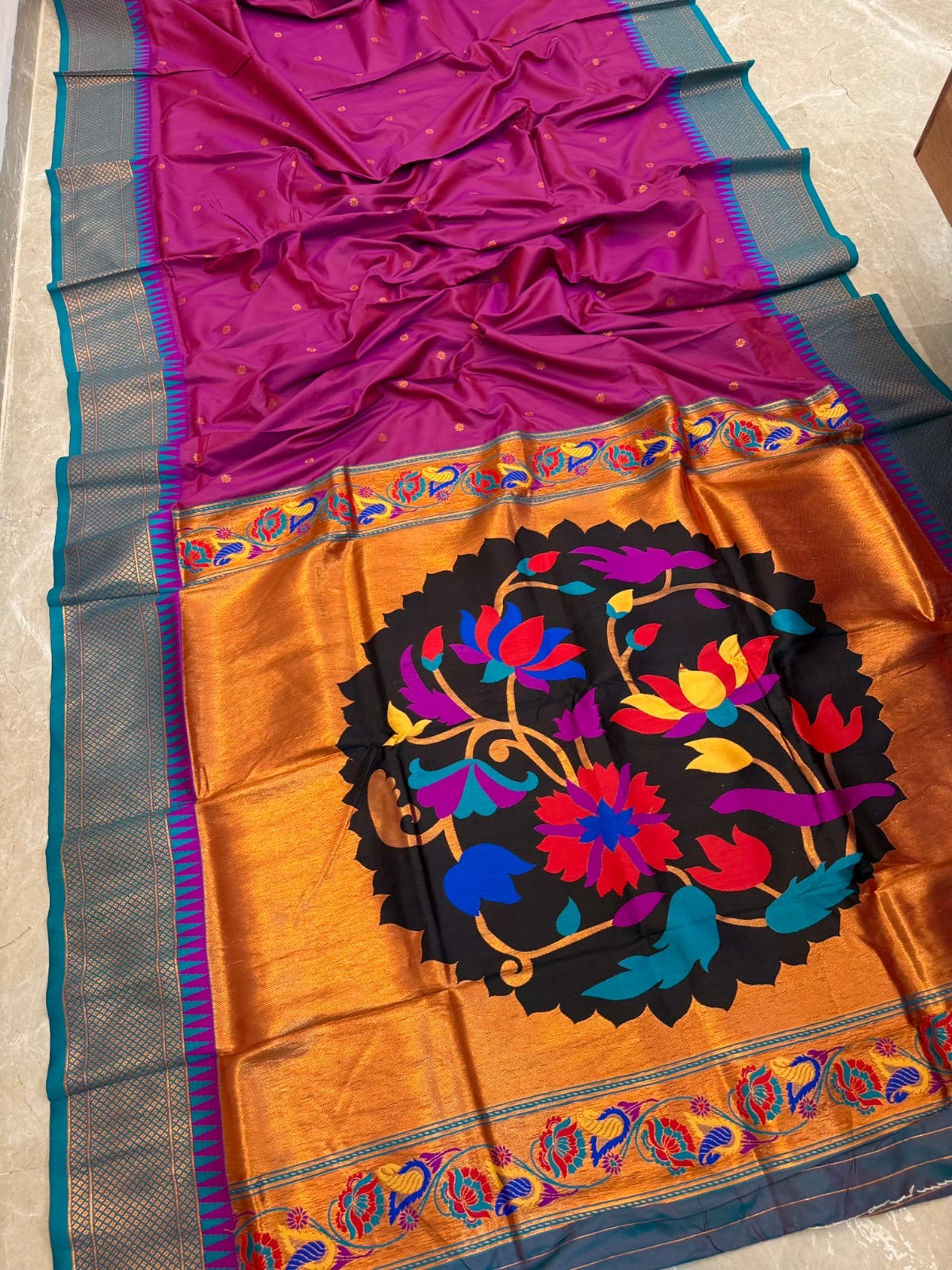 OFFER KADIYAL PAITHANI