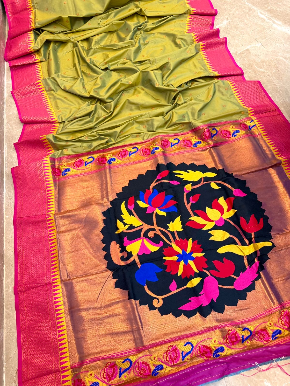 OFFER KADIYAL PAITHANI