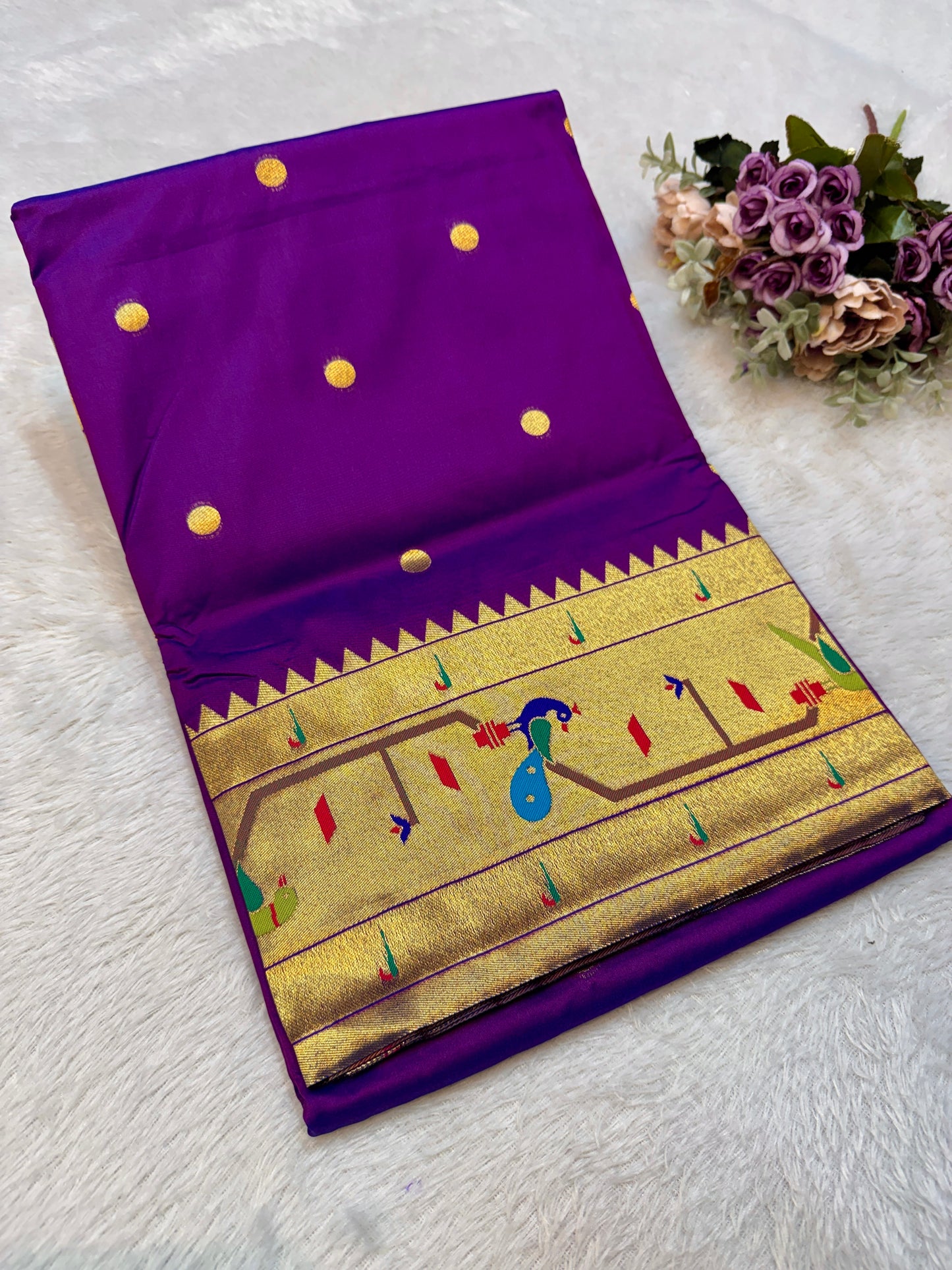 BK001  Brocade Mor Popat Paithani!