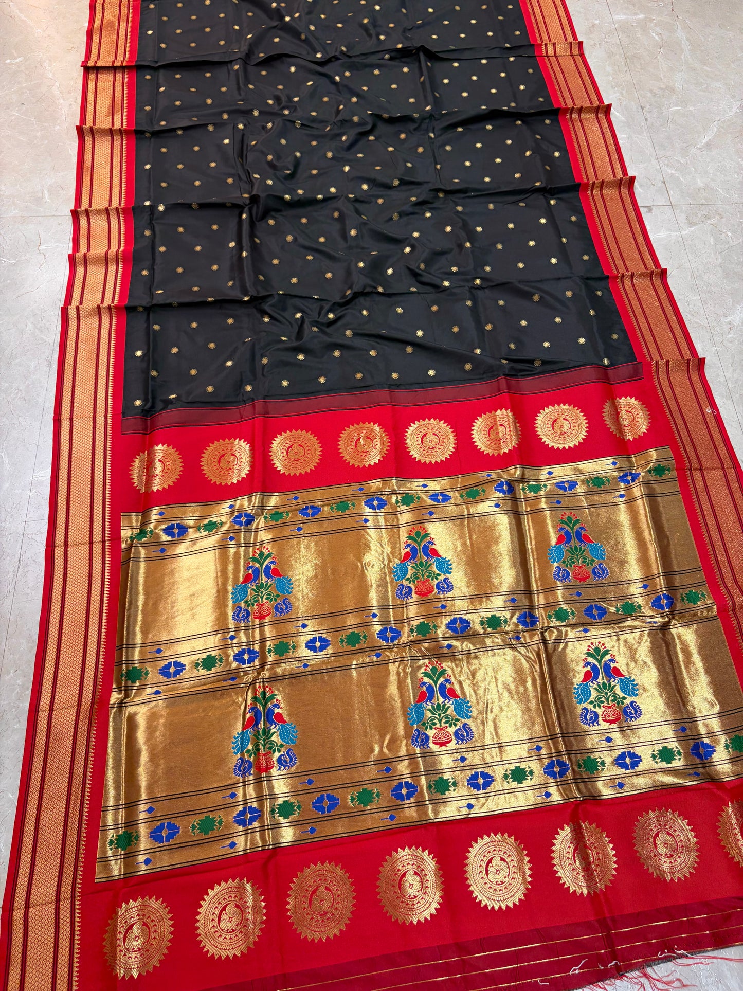 MP001 Maharani Paithani