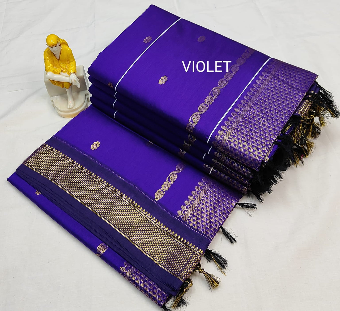 PG001 Pure Cotton Gadwal Saree!