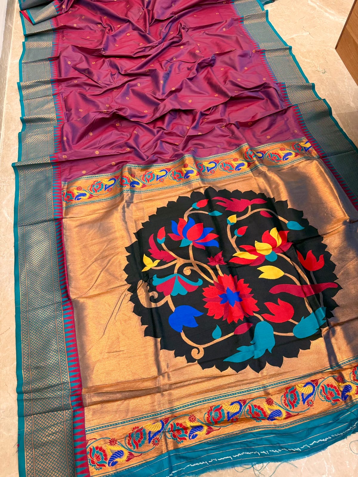 OFFER KADIYAL PAITHANI
