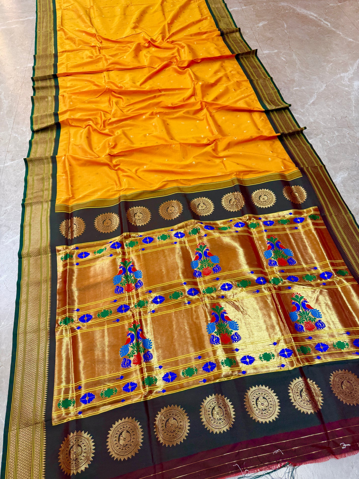 MP001 Maharani Paithani