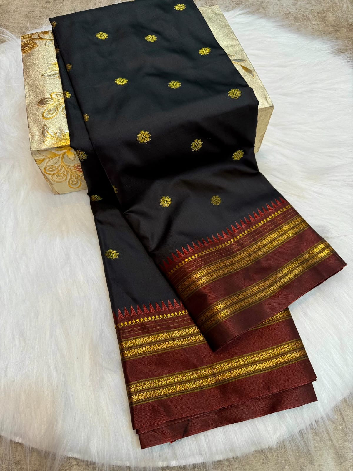 NP001 Narayanpeth Silk Saree