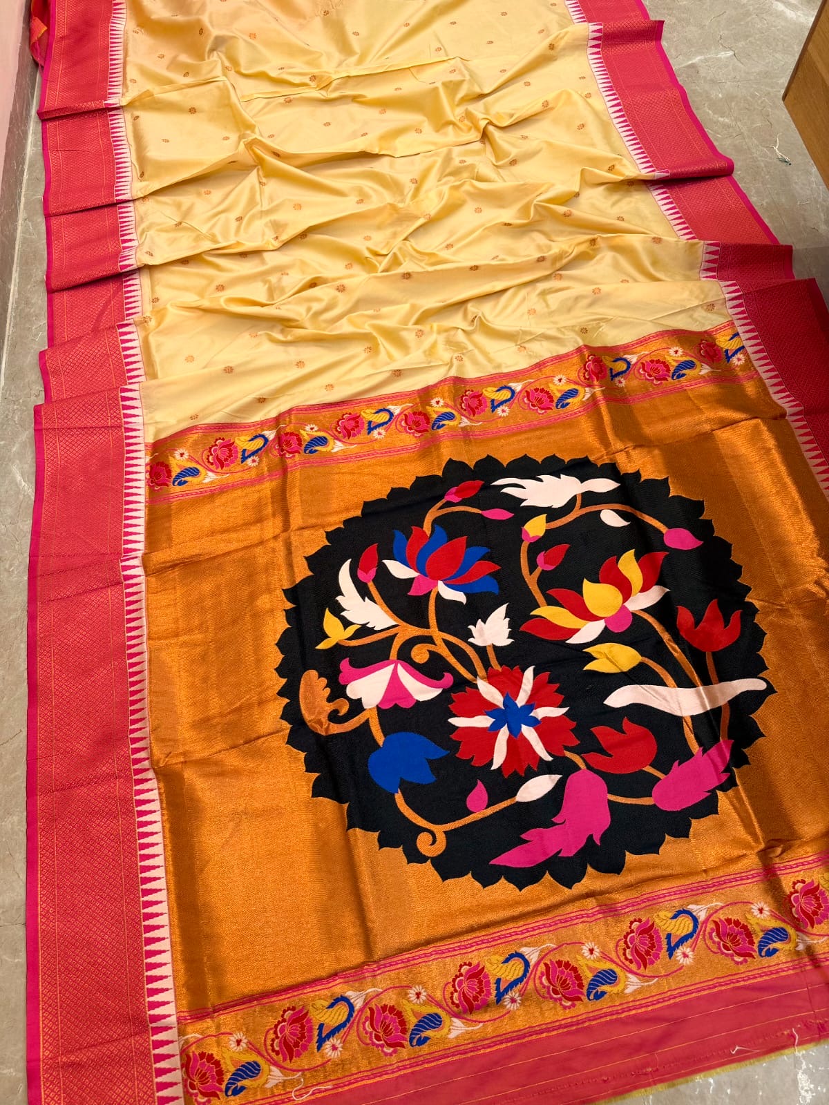 OFFER KADIYAL PAITHANI