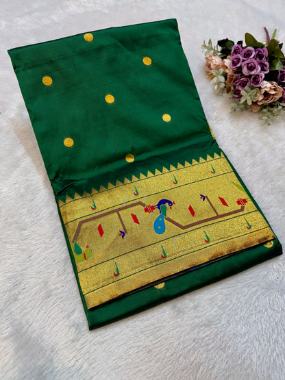 BK001  Brocade Mor Popat Paithani!