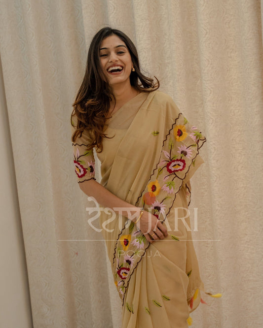 GS001 Georgette Threadwork Saree!