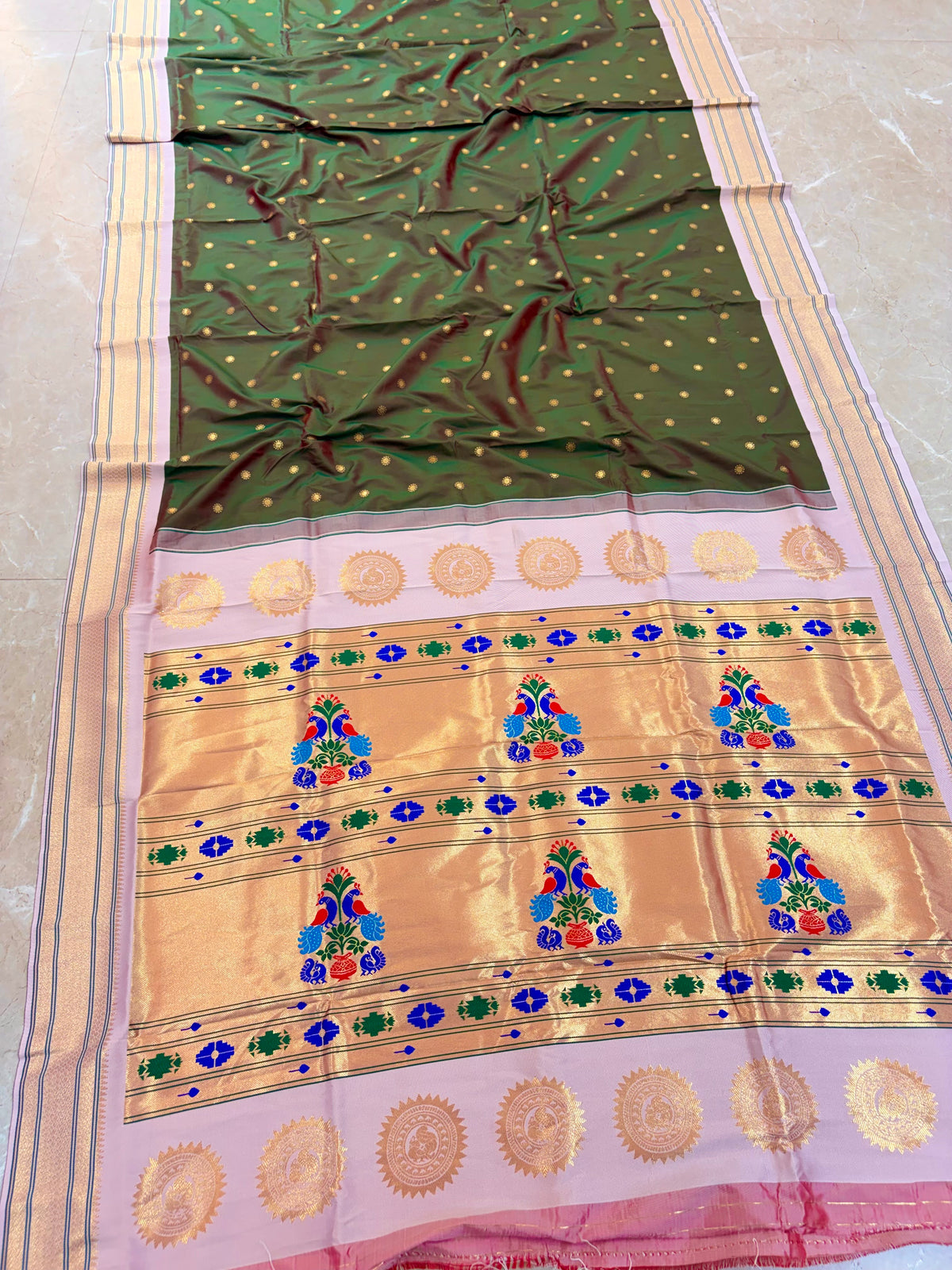 MP001 Maharani Paithanii
