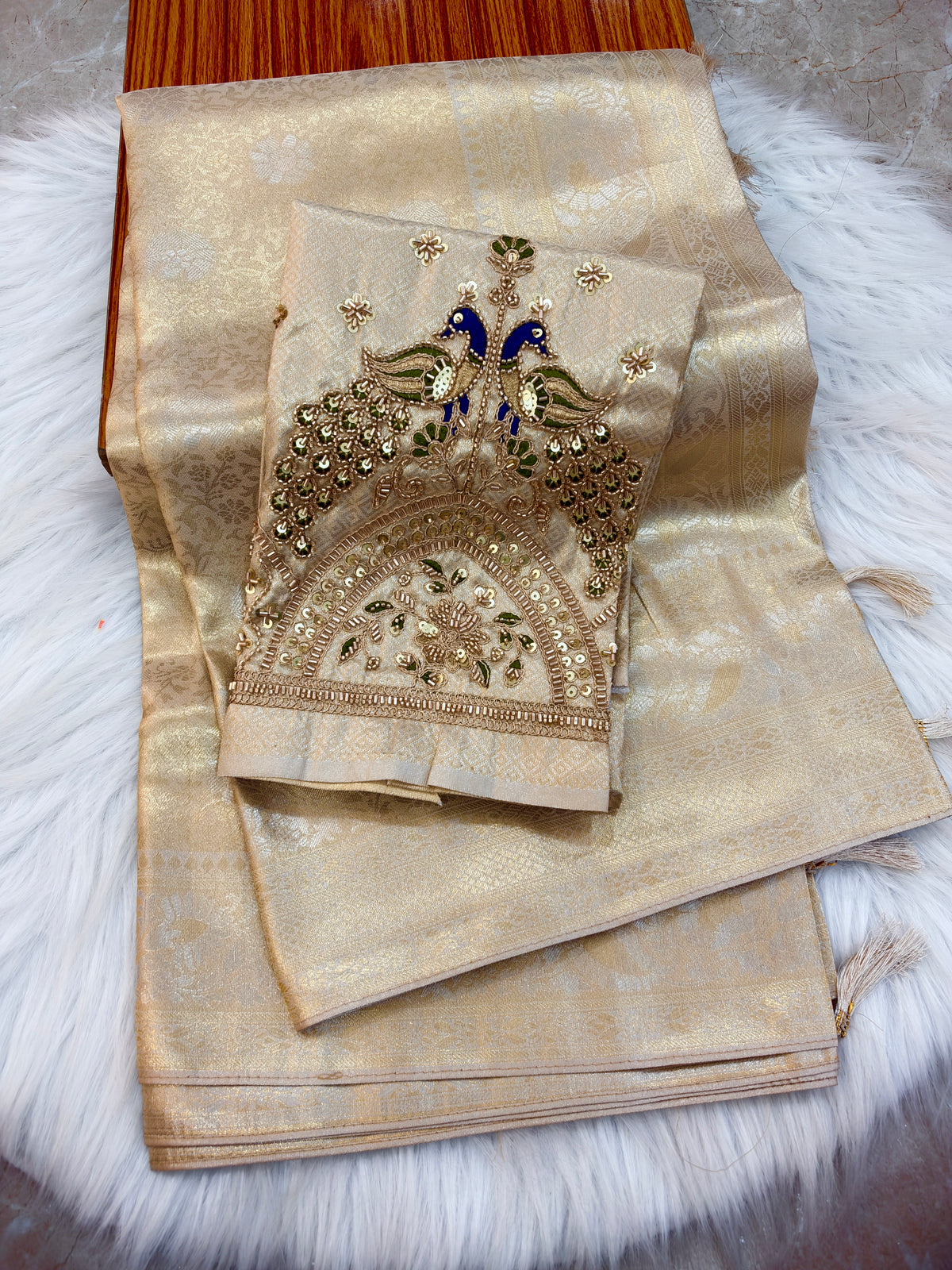 DB009 Designer Banarasi Saree