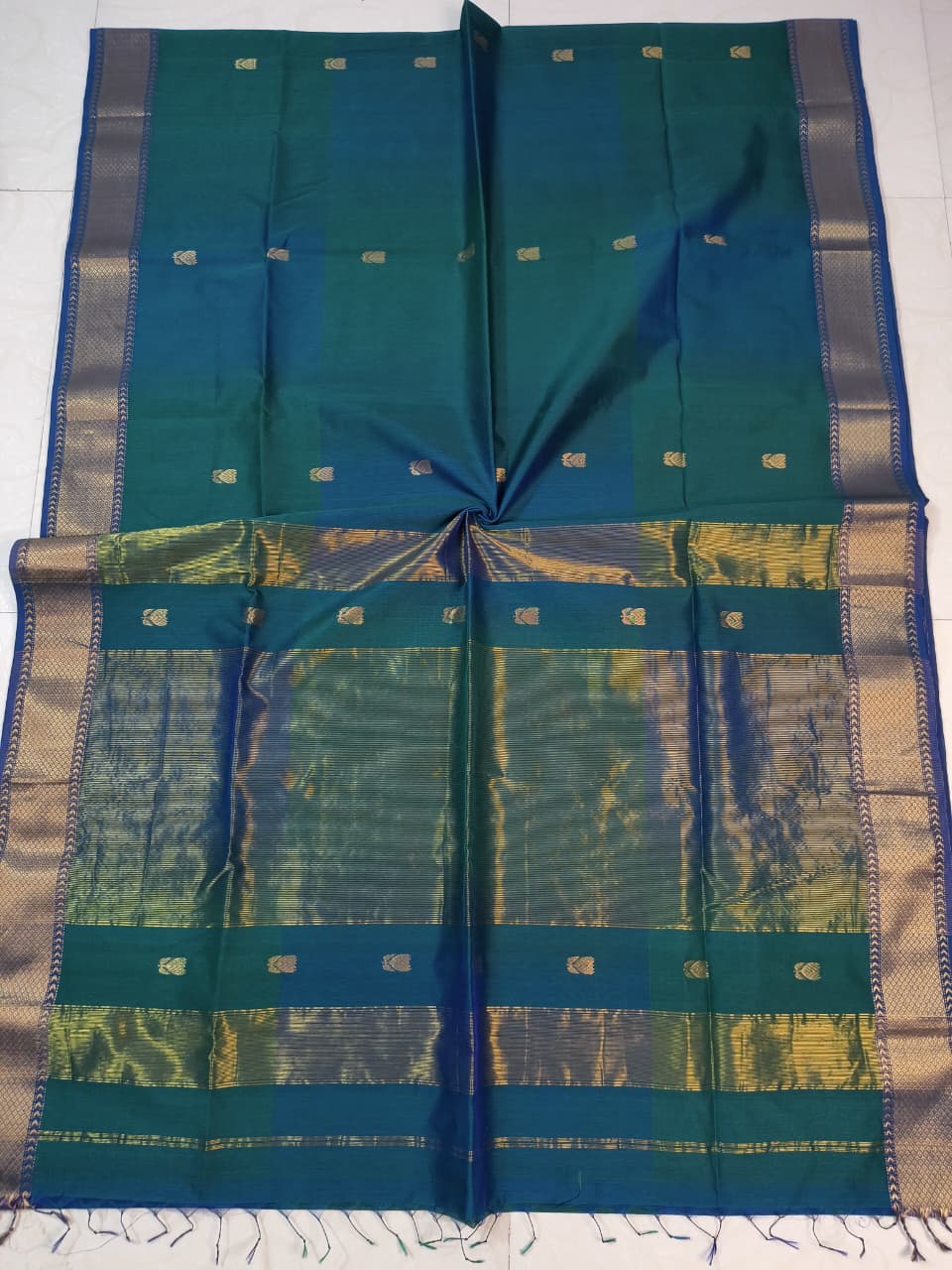 MS002 Lotus butta Maheshwari Saree!