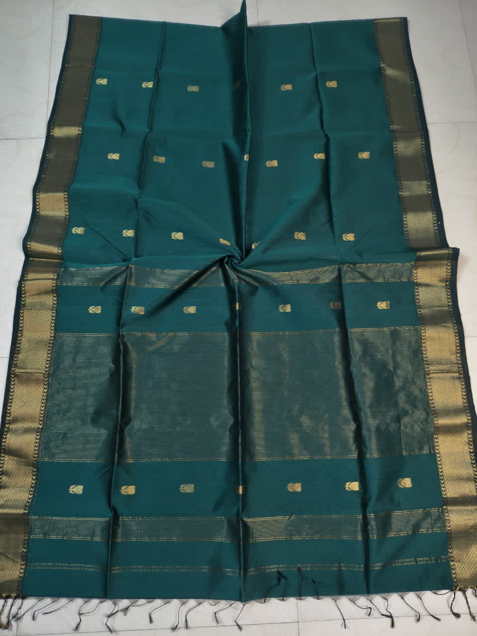 MS002 Lotus butta Maheshwari Saree!
