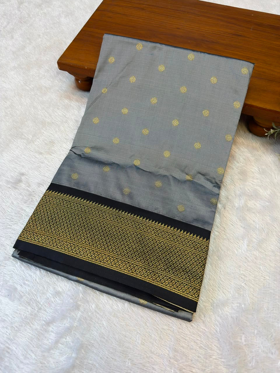MP002 Maharani Paithani