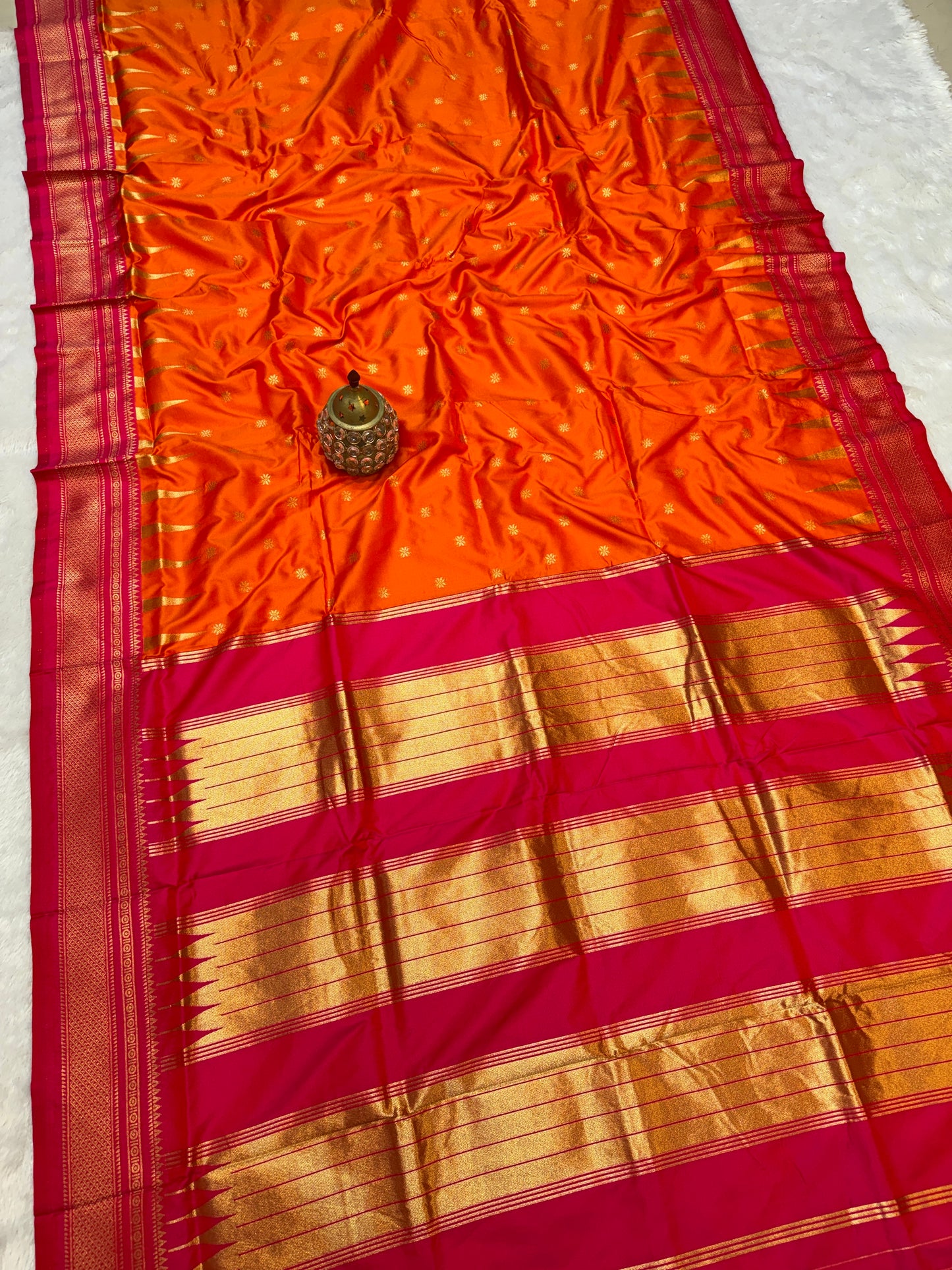 IP002 Temple Irkal Paithani!
