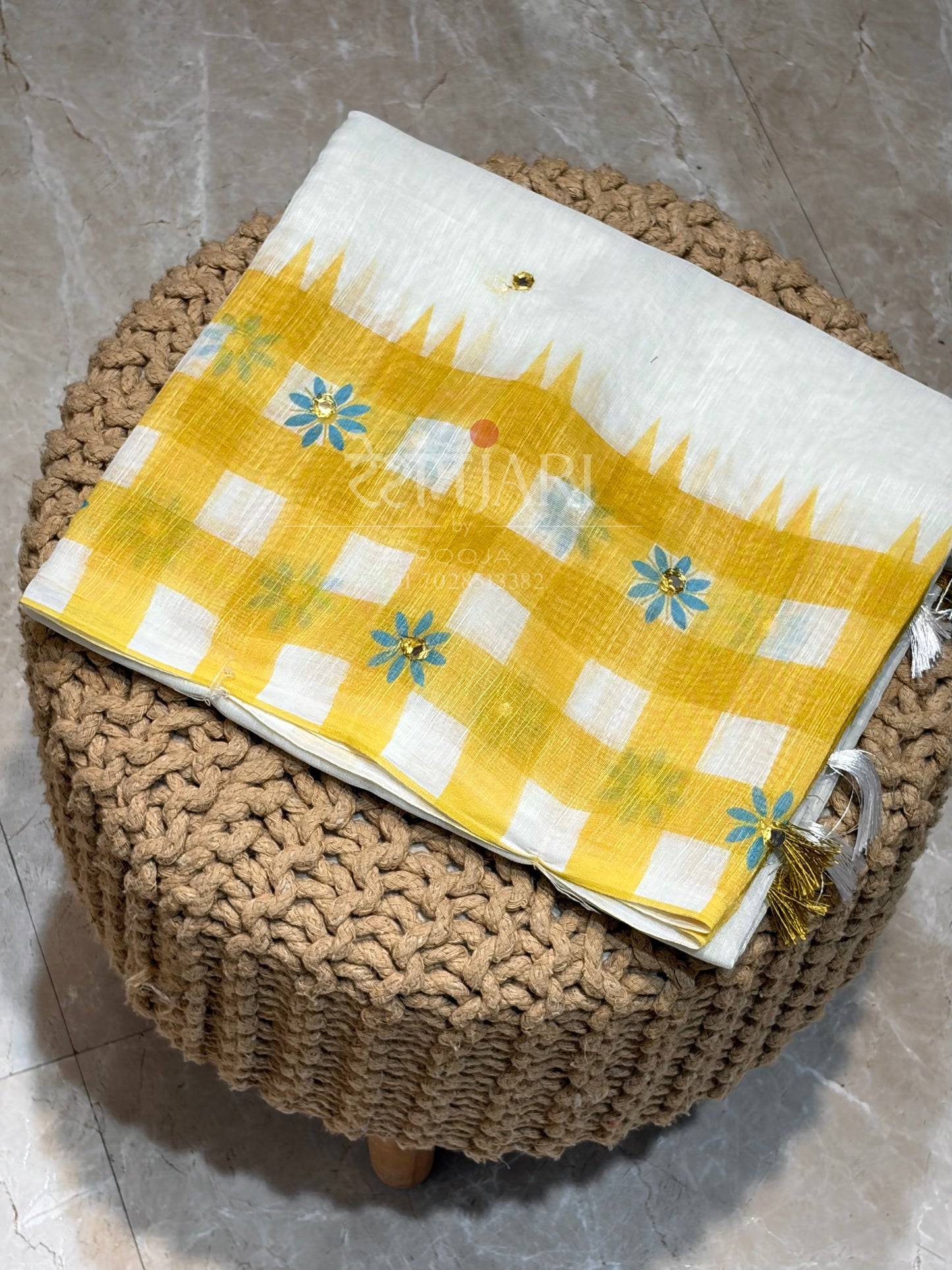 LT002 Chex Border Linen Cotton Saree!