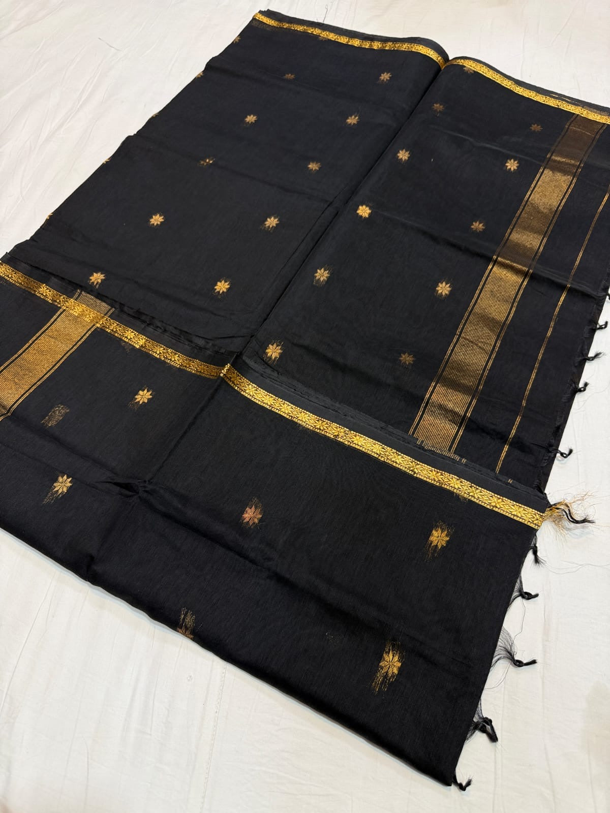 CM001 Cotton Maheshwari Saree!