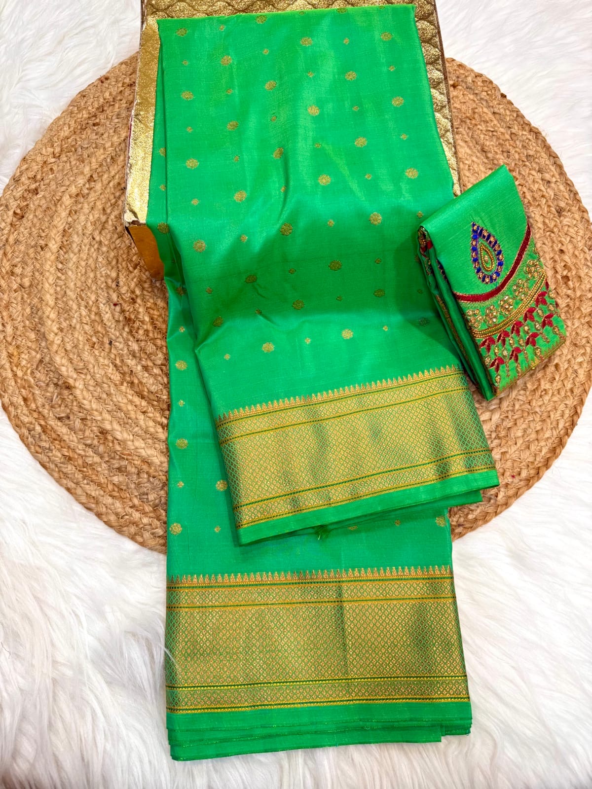 KL003 Trisha Kalanjali Paithani