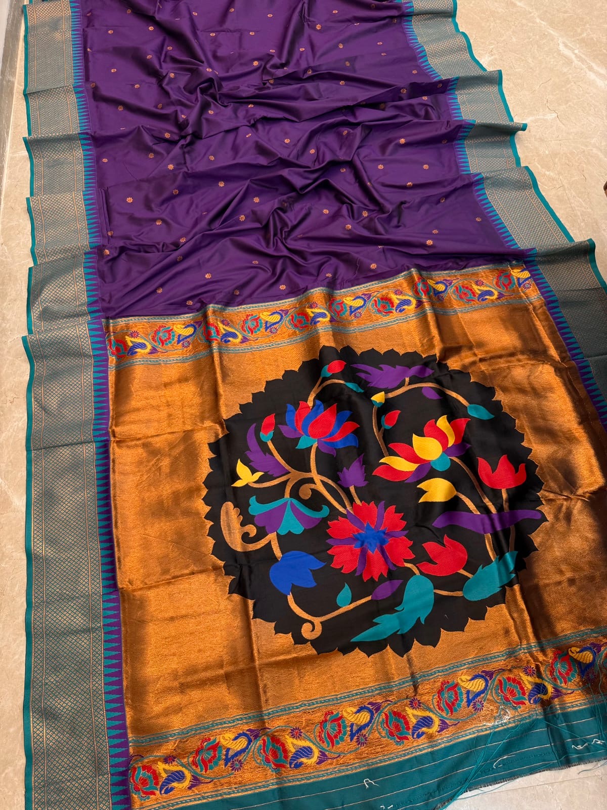 OFFER KADIYAL PAITHANI